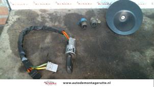 Used Set of cylinder locks (complete) Renault Kangoo Express (FC) 1.5 dCi 60 Price on request offered by Autodemontage M.J. Rutte B.V.