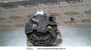 Used Dynamo Renault Clio III (BR/CR) 2.0 16V Price on request offered by Autodemontage M.J. Rutte B.V.