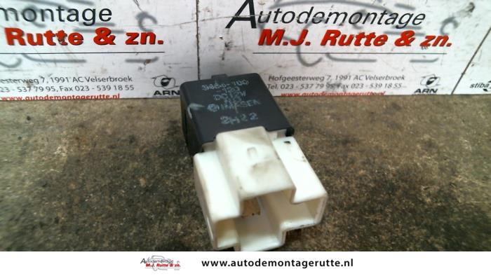 Używane Przekaznik Mazda MX-5 (NB18/35/8C) 1.6i 16V Cena na żądanie oferowane przez Autodemontage M.J. Rutte B.V.