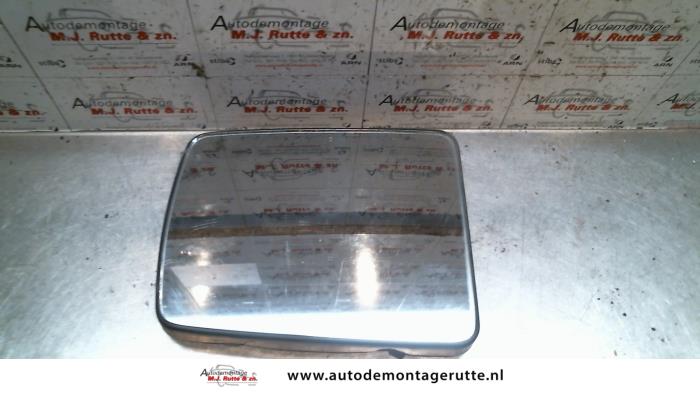 Mirror glass, left from a Renault Master II (JD) 2.8 dTi T28 1998