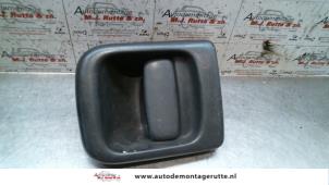 Used Door handle 2-door, right Renault Master II (JD) 2.8 dTi T28 Price on request offered by Autodemontage M.J. Rutte B.V.