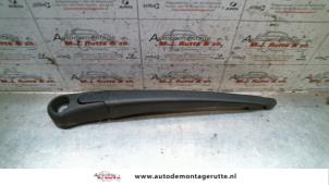 Usagé Bras essuie-glace arrière Citroen C4 Picasso (UD/UE/UF) Prix sur demande proposé par Autodemontage M.J. Rutte B.V.