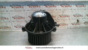 Usados Motor de ventilador de calefactor BMW Mini One/Cooper (R50) 1.6 16V One Precio de solicitud ofrecido por Autodemontage M.J. Rutte B.V.