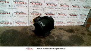 Used Fuel filter Peugeot 307 SW (3H) 2.0 HDi 90 Price € 15,00 Margin scheme offered by Autodemontage M.J. Rutte B.V.