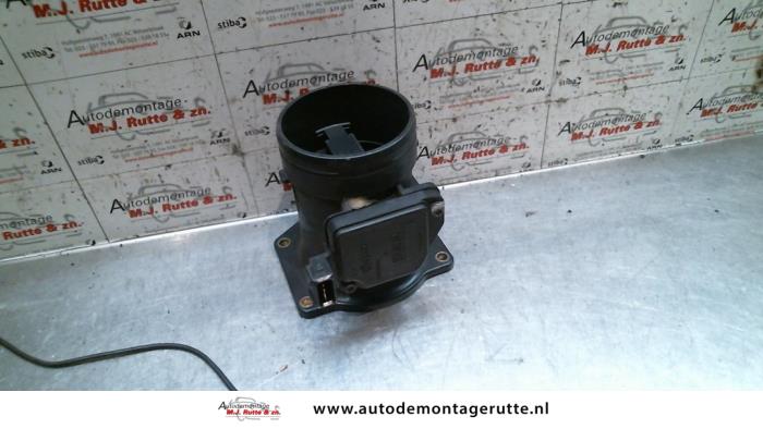Begagnade Luftflödesmätare Audi A3 (8L1) 1.8 20V Pris på förfrågan erbjuds av Autodemontage M.J. Rutte B.V.