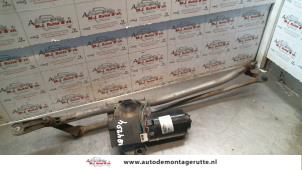 Used Wiper motor + mechanism Fiat Marea Weekend (185BX/CX) 1.6 SX,ELX 16V Price on request offered by Autodemontage M.J. Rutte B.V.