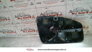 Used Mirror glass, right Renault Espace (JK) 2.0 16V Price on request offered by Autodemontage M.J. Rutte B.V.