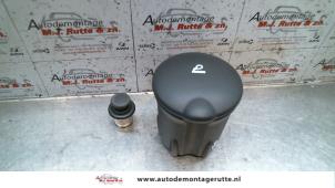 Used Mirror glass, left Renault Espace (JK) 2.0 16V Price on request offered by Autodemontage M.J. Rutte B.V.