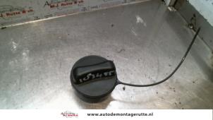 Used Fuel cap Nissan Qashqai (J10) 1.5 dCi Price on request offered by Autodemontage M.J. Rutte B.V.
