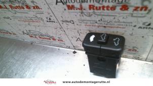 Used Sunroof switch Honda CR-V (RD6/7/8) 2.0i 16V VTEC Price on request offered by Autodemontage M.J. Rutte B.V.