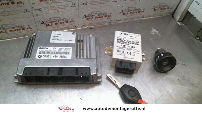 Używane Stacyjka + Kluczyk BMW 3 serie Compact (E46/5) 316ti 16V Cena na żądanie oferowane przez Autodemontage M.J. Rutte B.V.