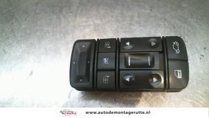 Used Multi-functional window switch Opel Signum (F48) 2.2 direct 16V Price € 30,00 Margin scheme offered by Autodemontage M.J. Rutte B.V.