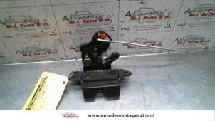 Usagé Mécanique de verrouillage hayon Kia Picanto (BA) 1.0 12V Prix sur demande proposé par Autodemontage M.J. Rutte B.V.