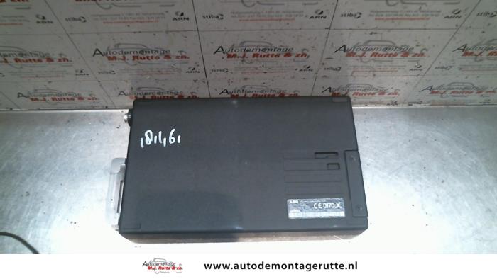 Gebrauchte Telefon Modul Audi A8 (D2) 3.7 32V Preis auf Anfrage angeboten von Autodemontage M.J. Rutte B.V.