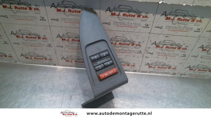 Używane Przelacznik Audi A8 (D2) 3.7 32V Cena na żądanie oferowane przez Autodemontage M.J. Rutte B.V.