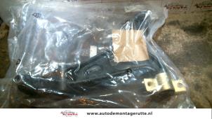 New Front lower wishbone, left Alfa Romeo 147 Price on request offered by Autodemontage M.J. Rutte B.V.