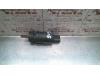 Windscreen washer pump from a Volkswagen Polo IV (9N1/2/3) 1.4 TDI 70 2006