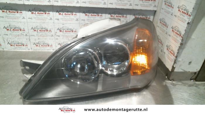Używane Reflektor lewy Chevrolet Evanda 2.0 16V Cena na żądanie oferowane przez Autodemontage M.J. Rutte B.V.