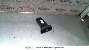 Gebrauchte Panikbeleuchtung Schalter Kia Picanto (TA) 1.0 12V Preis auf Anfrage angeboten von Autodemontage M.J. Rutte B.V.