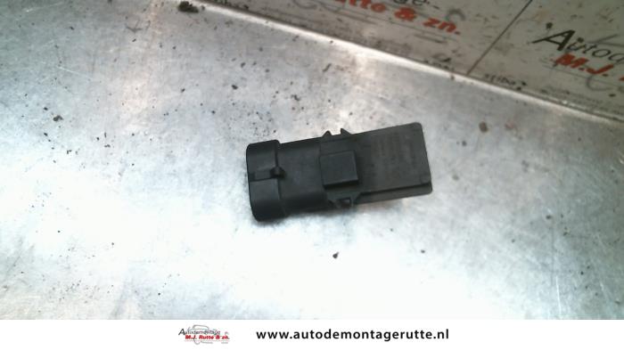 Mapping sensor (intake manifold) from a Renault Modus/Grand Modus (JP) 1.4 16V 2004