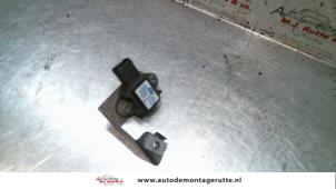Used Mapping sensor (intake manifold) Mercedes Vaneo (W414) 1.7 CDI 16V Price on request offered by Autodemontage M.J. Rutte B.V.
