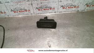 Used Tailgate switch Renault Megane II (BM/CM) 1.6 16V Price on request offered by Autodemontage M.J. Rutte B.V.