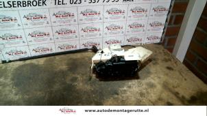 Used Rear door mechanism 4-door, right Volkswagen Polo IV (9N1/2/3) 1.2 Price on request offered by Autodemontage M.J. Rutte B.V.