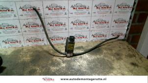 Used Windscreen washer pump Hyundai Accent Price on request offered by Autodemontage M.J. Rutte B.V.