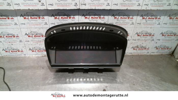 Used Interior display BMW 5 serie (E60) 530d 24V Price on request offered by Autodemontage M.J. Rutte B.V.