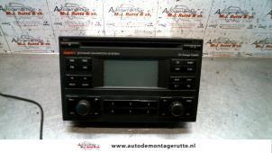 Usados Radio Seat Ibiza III (6L1) 1.9 TDI FR Precio de solicitud ofrecido por Autodemontage M.J. Rutte B.V.