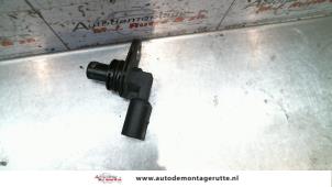 Usados Sensor de árbol de levas Seat Ibiza III (6L1) 1.4 16V 75 Precio de solicitud ofrecido por Autodemontage M.J. Rutte B.V.