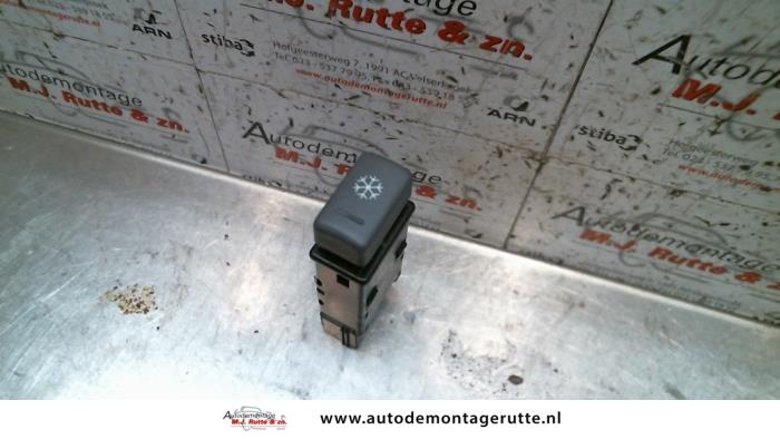 Gebrauchte Klima Schalter Landrover Freelander Hard Top 1.8 16V Preis auf Anfrage angeboten von Autodemontage M.J. Rutte B.V.