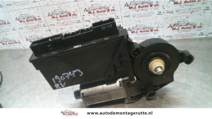 Door window motor Audi A2 1.4 TDI - 0360002 SIEMENS