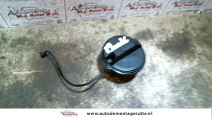 Used Fuel cap Nissan Almera (N16) 2.2 Di 16V Price on request offered by Autodemontage M.J. Rutte B.V.
