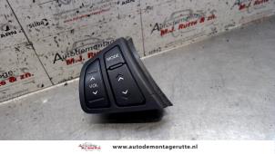Used Steering wheel mounted radio control Hyundai i30 (FD) 1.6 CRDi 16V VGT HP Price on request offered by Autodemontage M.J. Rutte B.V.
