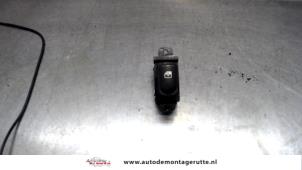 Used Electric window switch Hyundai i20 1.4i 16V Price on request offered by Autodemontage M.J. Rutte B.V.