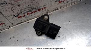 Used Mapping sensor (intake manifold) Hyundai i30 (FD) 1.6 CRDi 16V VGT HP Price on request offered by Autodemontage M.J. Rutte B.V.