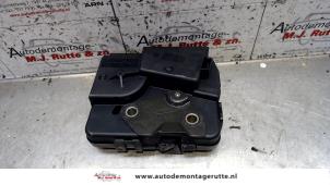 Used Tailgate lock mechanism BMW 3 serie Touring (E46/3) 318i Price on request offered by Autodemontage M.J. Rutte B.V.