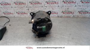 Used Fog light, front right Peugeot Partner 2.0 HDI Price on request offered by Autodemontage M.J. Rutte B.V.
