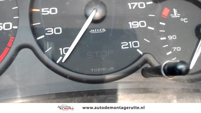 Odometer KM from a Peugeot 206 (2A/C/H/J/S) 1.4 XR,XS,XT,Gentry 2001