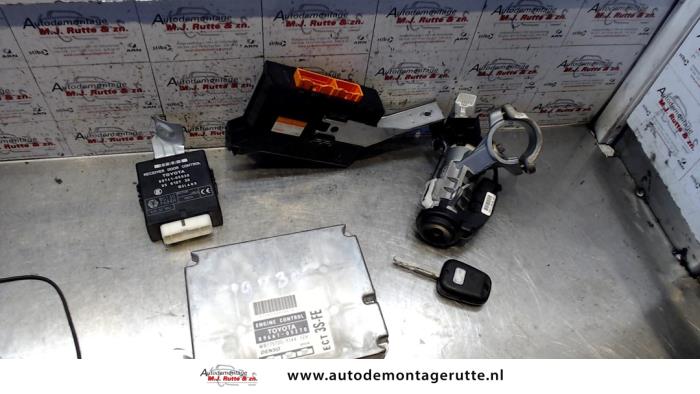 Used Ignition lock + computer Toyota Avensis (T22) 2.0 16V Price on request offered by Autodemontage M.J. Rutte B.V.