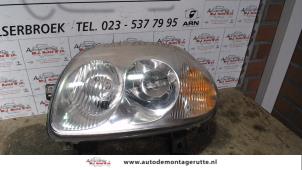 Used Headlight, left Renault Clio II (BB/CB) 1.4 16V Price on request offered by Autodemontage M.J. Rutte B.V.