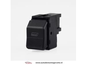 New Electric window switch Volkswagen Polo III (6N2) 1.4 Price € 9,99 Inclusive VAT offered by Autodemontage M.J. Rutte B.V.