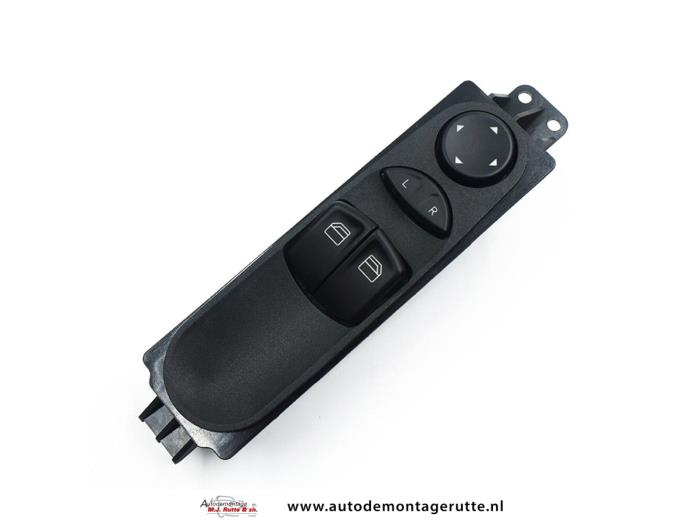 Nuevos Interruptor combinado de ventanillas Mercedes Sprinter 4,6t (906) 415 CDI 16V Precio € 47,50 IVA incluido ofrecido por Autodemontage M.J. Rutte B.V.