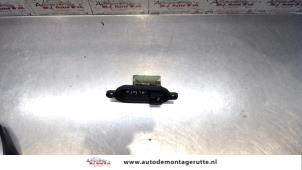 Used Heater resistor Peugeot Boxer (230L) 2.5D 320M 12V Price on request offered by Autodemontage M.J. Rutte B.V.