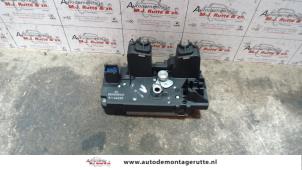 Used Rear door mechanism 4-door, right Opel Vivaro 1.9 DTI 16V Price on request offered by Autodemontage M.J. Rutte B.V.