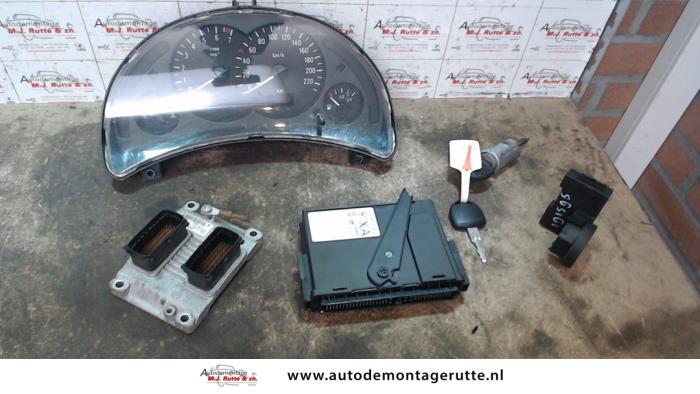 Used Ignition lock + computer Opel Corsa C (F08/68) 1.0 12V Price on request offered by Autodemontage M.J. Rutte B.V.
