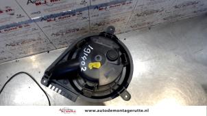 Usagé Moteur de ventilation chauffage Mercedes Vito (638.0) 2.3 110D Prix sur demande proposé par Autodemontage M.J. Rutte B.V.