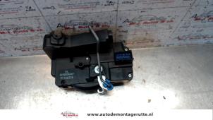 Used Tailgate lock mechanism Opel Vivaro 1.9 DTI 16V Price on request offered by Autodemontage M.J. Rutte B.V.