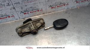 Used Rear lock cylinder Ford Mondeo III Wagon 1.8 16V Price on request offered by Autodemontage M.J. Rutte B.V.